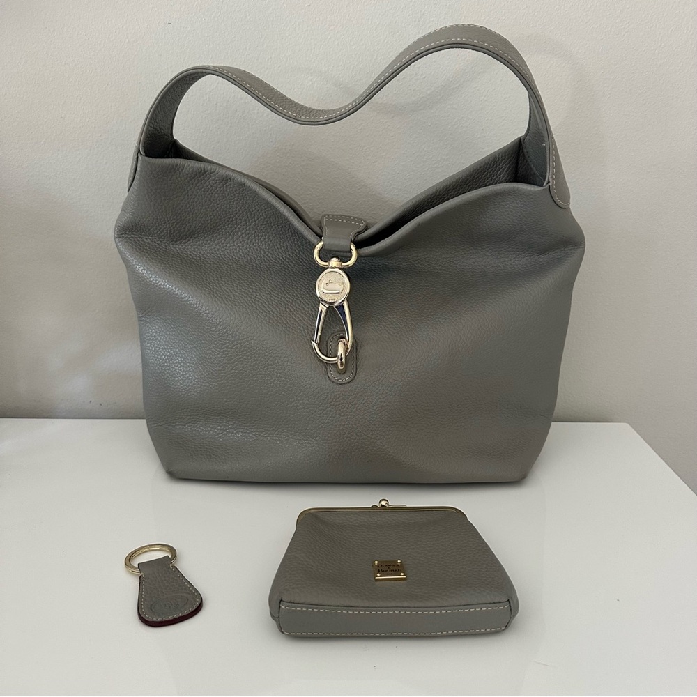 Dooney&Bourke Pebble Grain Small Logo Lock Sac with Matching Wallet and Keychain
